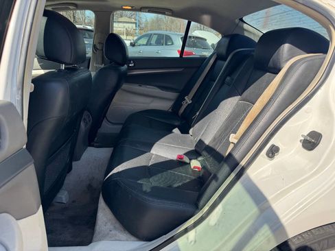 Used 2011 INFINITI G25 Journey w/ Moonroof Pkg image 12
