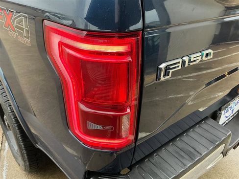 Used 2015 Ford F150 Lariat image 19