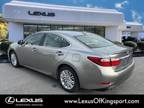 Used 2015 Lexus ES 350 w/ Luxury Package image 3