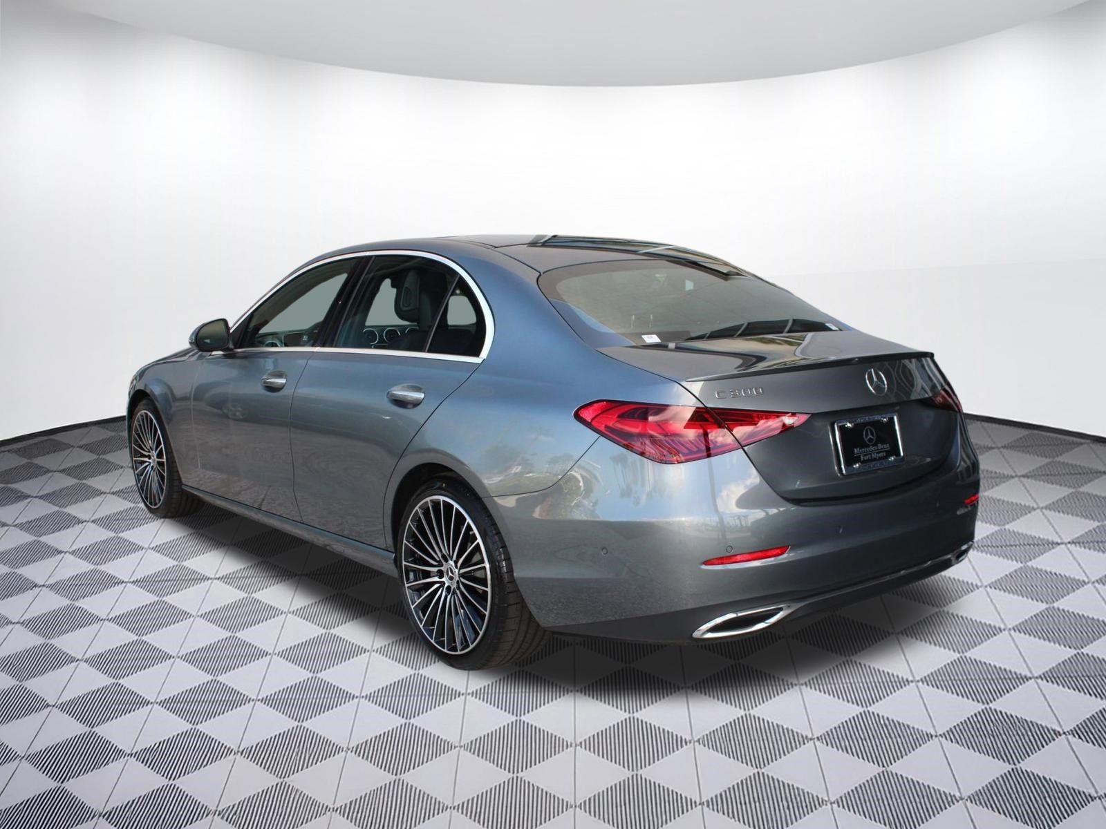 Used 2026 Mercedes-Benz C 300 Sedan image 3