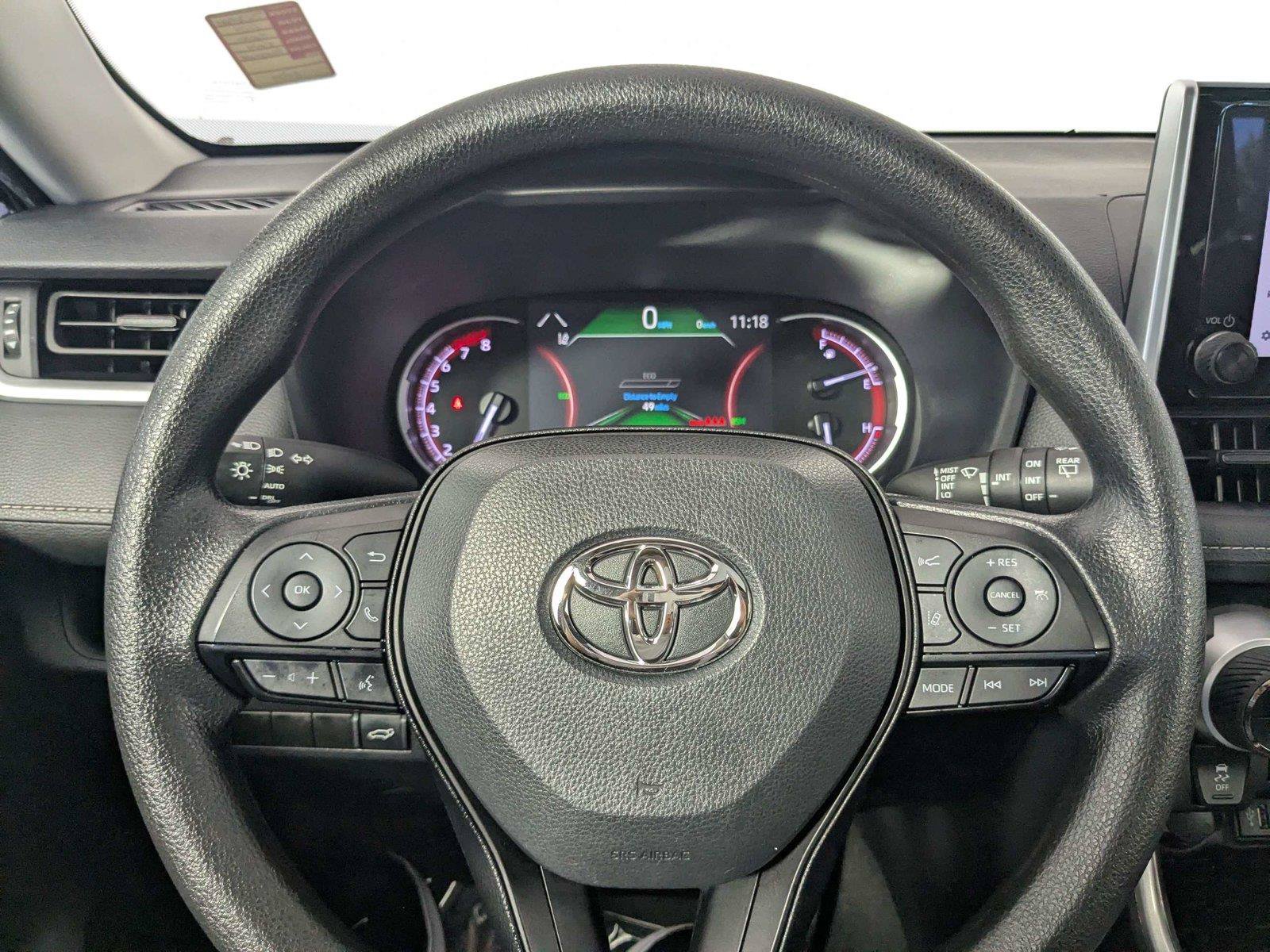 Used 2024 Toyota RAV4 XLE w/ Convenience Package FWD image 16