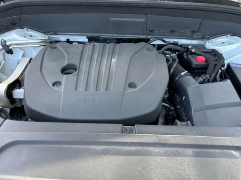 Used 2025 Volvo XC90 B5 Core w/ Protection Package AWD/4WD image 11