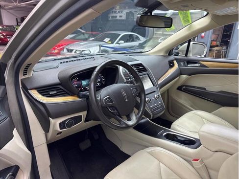 Used 2015 Lincoln MKC FWD w/ Equipment Group 101A Select image 10
