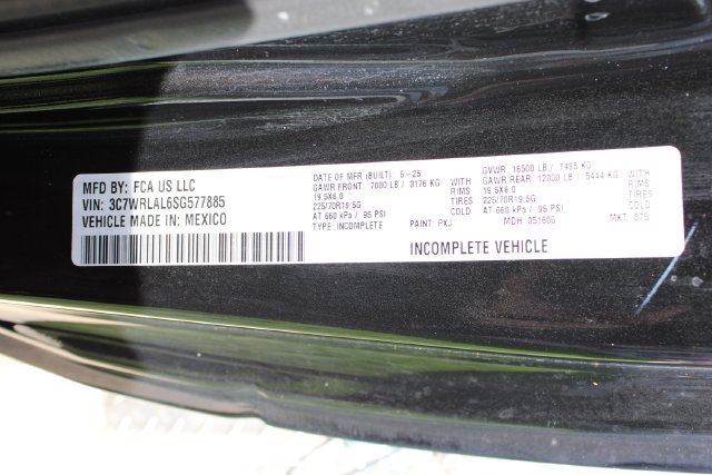 Used 2025 RAM 4500 4x4 Regular Cab DRW image 40