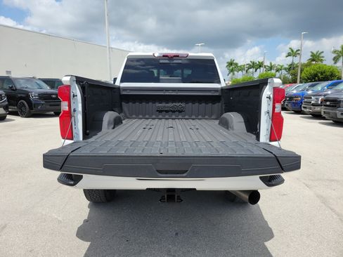 Used 2024 Chevrolet Silverado 2500 High Country w/ High Country Premium Package AWD/4WD image 12