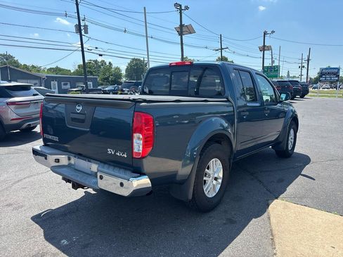 Used 2014 Nissan Frontier SV w/ SV Value Truck Package AWD/4WD image 6