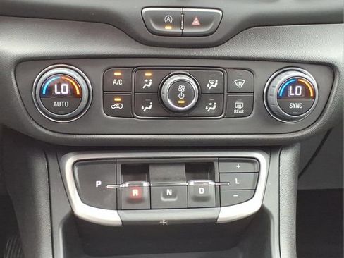 Used 2023 GMC Terrain SLE w/ Driver Convenience Package AWD/4WD image 20