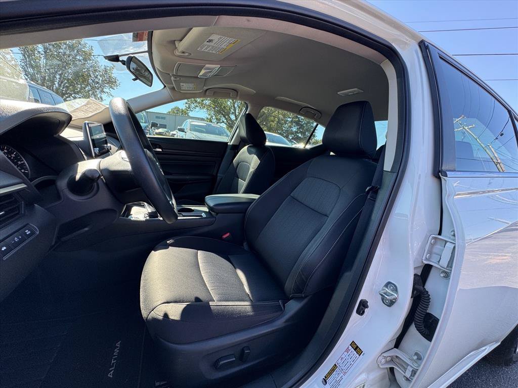 Used 2020 Nissan Altima 2.5 S FWD image 15