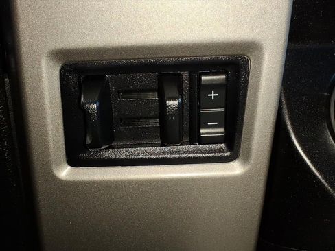 Used 2021 Ford F350 Lariat w/ Lariat Value Package AWD/4WD image 19