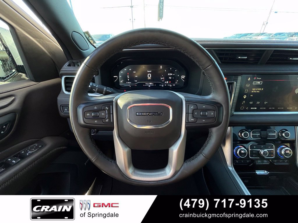 Used 2023 GMC Yukon Denali AWD/4WD image 13