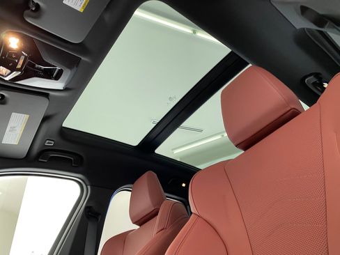 New 2026 BMW X1 xDrive28i w/ Technology Package image 14