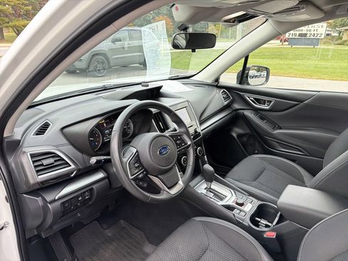 Used 2019 Subaru Forester Premium image 13