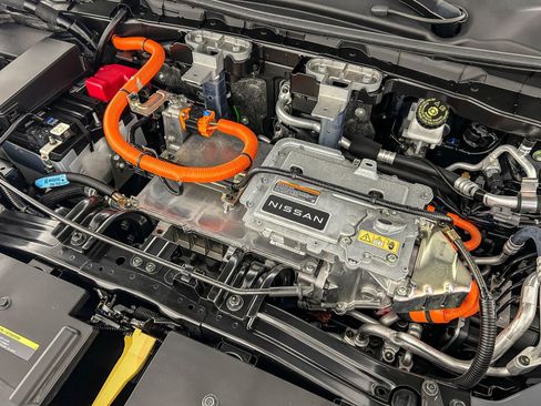 Certified 2024 Nissan Ariya FWD image 27