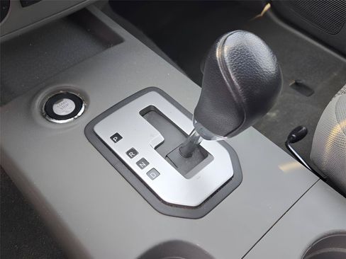 Used 2021 Nissan Frontier SV w/ Midnight Edition Floor Mats RWD image 25