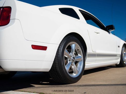 Used 2007 Ford Mustang GT image 37