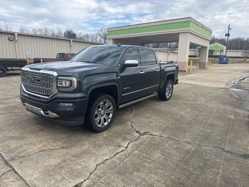 Used 2018 GMC Sierra 1500 Denali w/ Denali Ultimate Package image 6