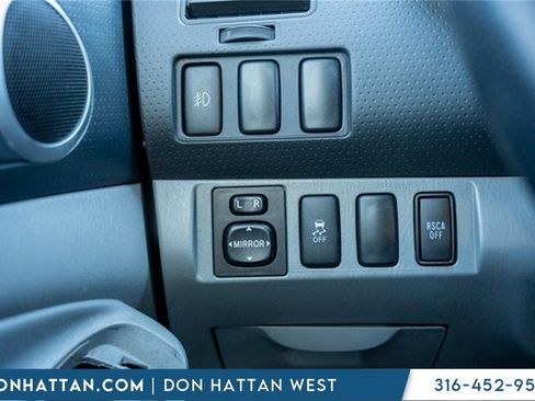 Used 2014 Toyota Tacoma 4x4 Double Cab image 16