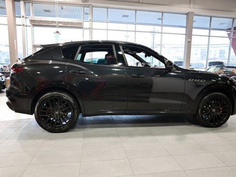Used 2022 Maserati Levante Modena image 5