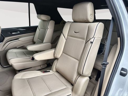 Certified 2024 Cadillac Escalade Premium Luxury AWD/4WD image 25