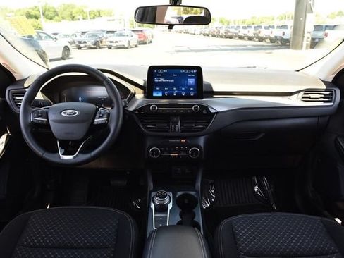 Used 2023 Ford Escape Active w/ Cold Weather Package FWD image 7