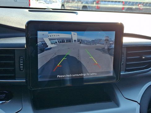 Certified 2022 Ford Explorer XLT w/ Equipment Group 202A image 25