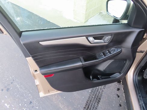 Used 2021 Ford Escape SE w/ Convenience Package image 27