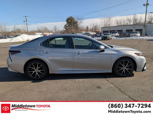 Certified 2024 Toyota Camry SE image 2