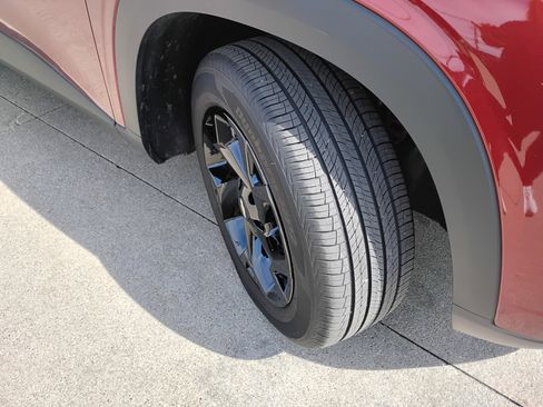 Used 2025 Chevrolet Trax LT w/ LT Convenience Package image 27