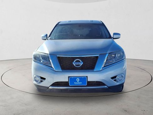Used 2015 Nissan Pathfinder S image 2