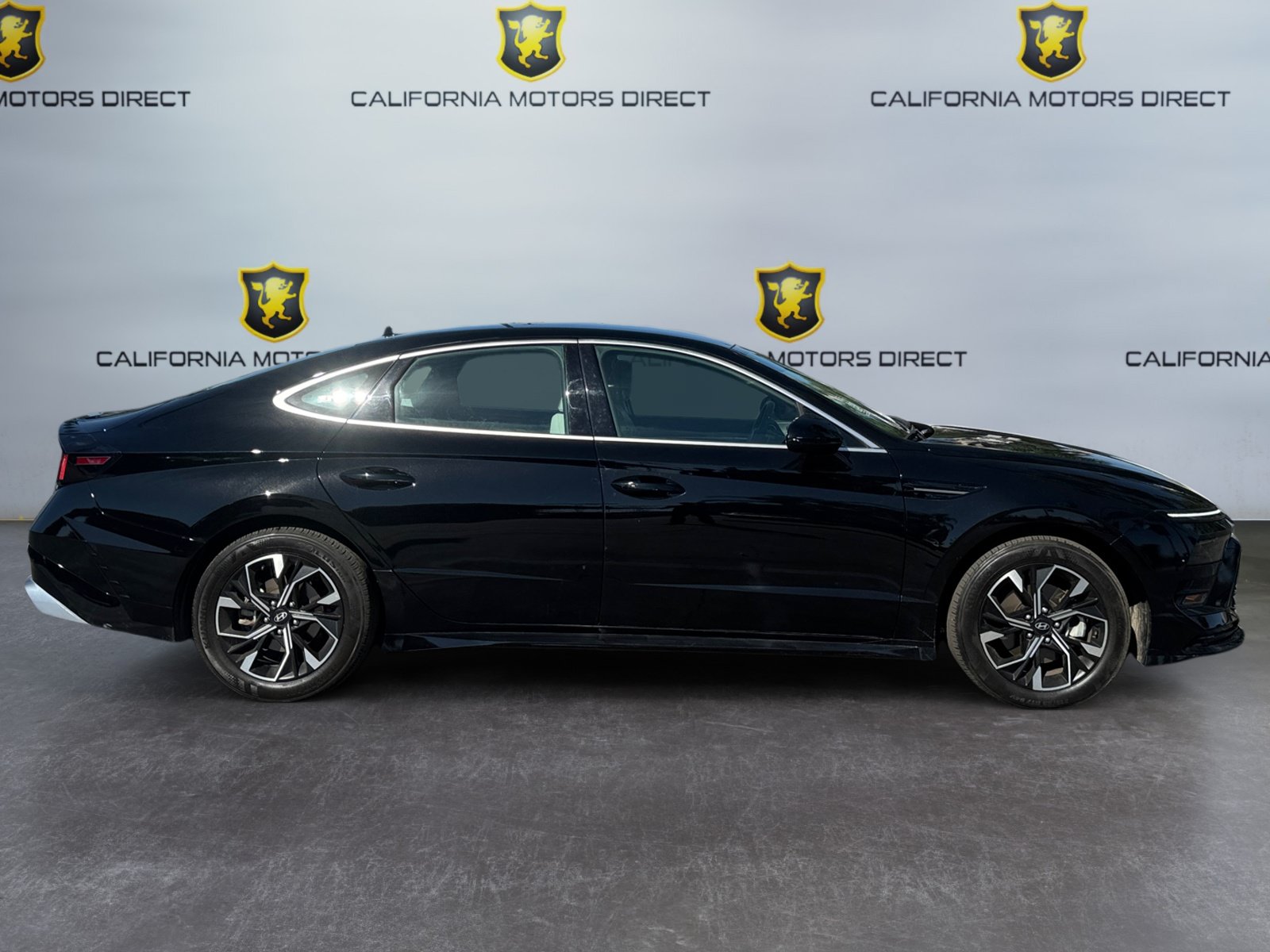 Used 2025 Hyundai Sonata SEL FWD image 6