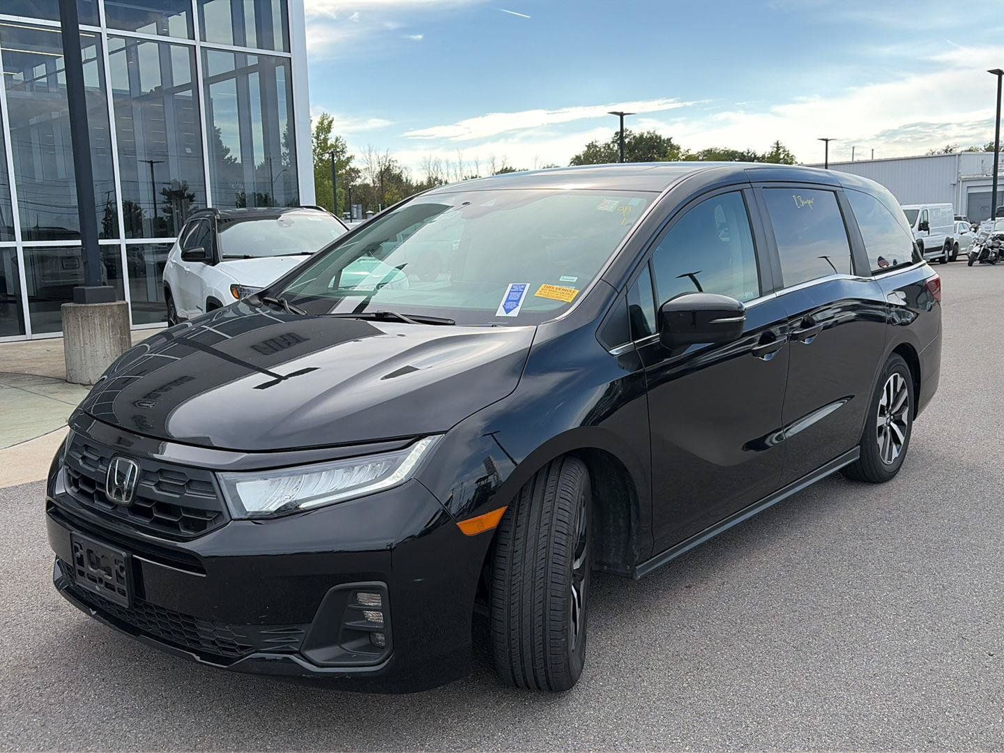 Used 2025 Honda Odyssey EX-L image 4