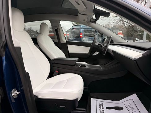 Used 2021 Tesla Model Y Long Range image 14