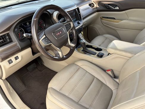 Certified 2018 GMC Acadia Denali w/ Technology Package AWD/4WD image 19