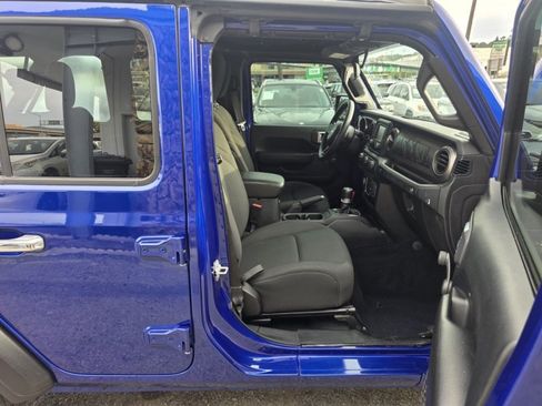 Used 2020 Jeep Wrangler Unlimited Sport image 14
