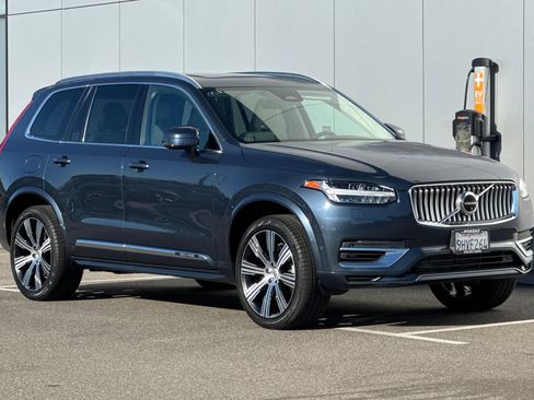 Used 2023 Volvo XC90 T8 Plus w/ Protection Package Premier AWD/4WD image 7