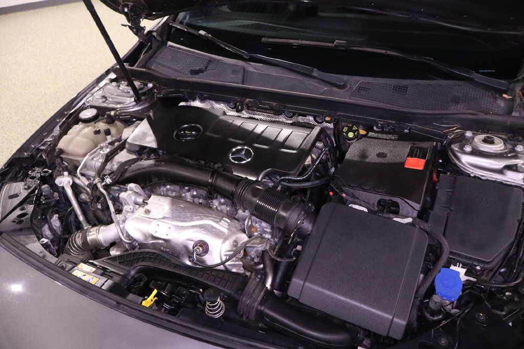 Used 2020 Mercedes-Benz CLA 250 image 35