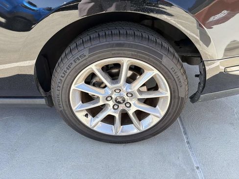 Used 2010 Ford Mustang Coupe RWD image 20