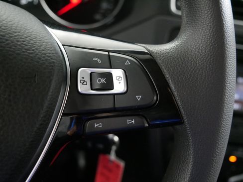 Used 2017 Volkswagen Jetta S image 28