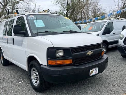 Used 2011 Chevrolet Express 2500 RWD image 5