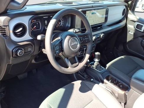 Used 2024 Jeep Wrangler Unlimited Sport AWD/4WD image 4