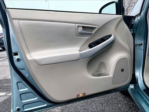 Used 2014 Toyota Prius One image 21