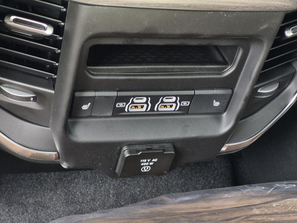 New 2026 RAM 1500 Laramie w/ Laramie Southwest Edition AWD/4WD image 15