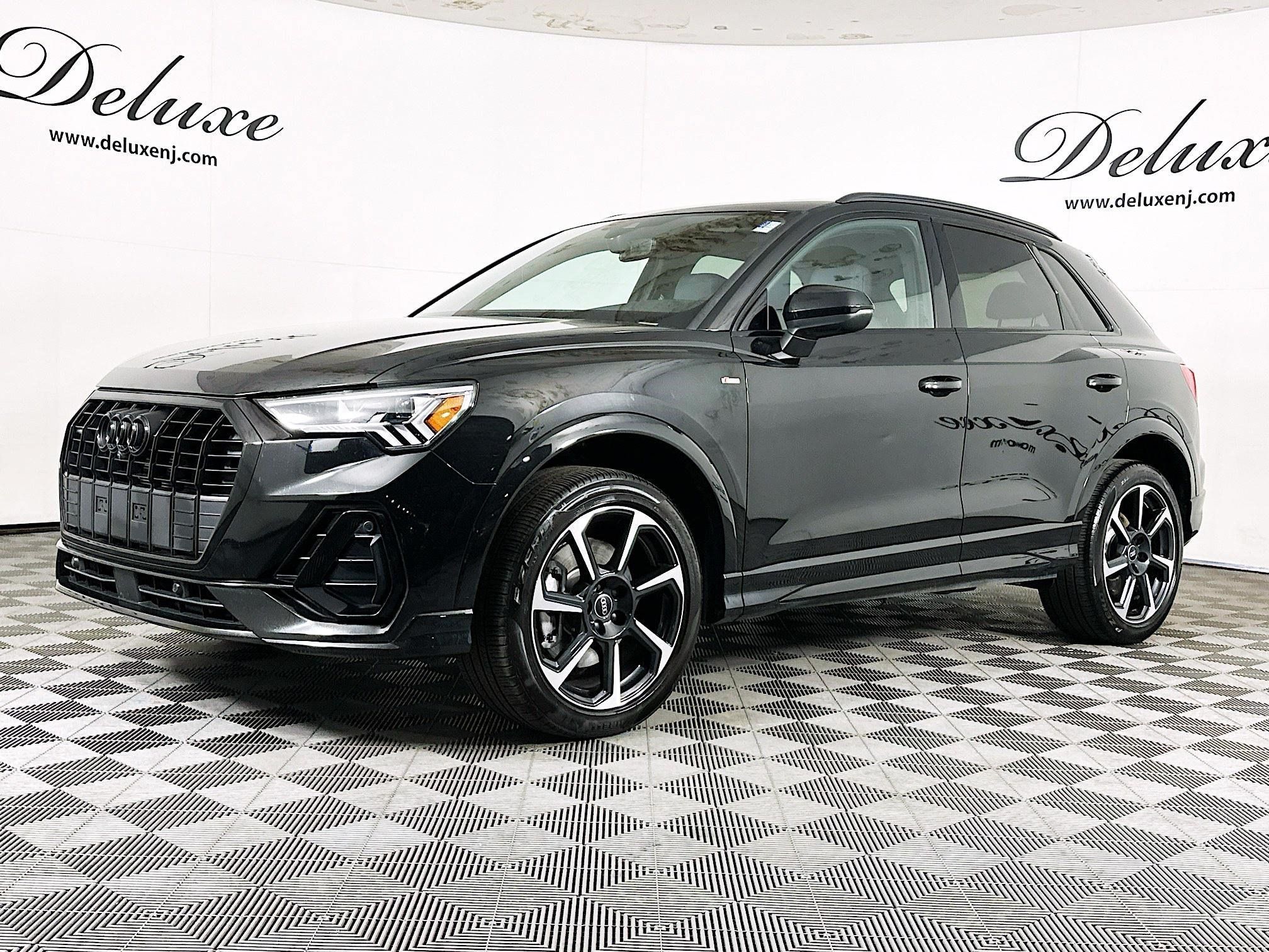 Used 2025 Audi Q3 2.0T Premium Plus w/ Premium Plus Package AWD/4WD image 3
