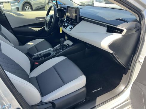 Used 2023 Toyota Corolla LE w/ Carpet Mat Package (TMS) image 28