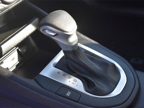 Certified 2024 Kia Forte LXS image 20