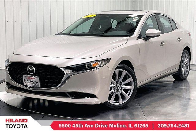 Used 2025 MAZDA MAZDA3 s FWD image 1
