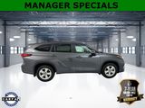 Used 2023 Toyota Highlander L image 4