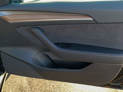 Used 2023 Tesla Model 3 Standard Range image 30