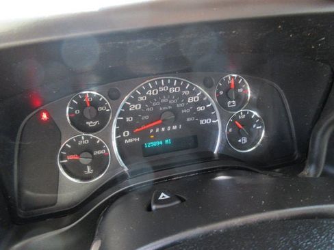 Used 2014 Chevrolet Express 3500 Extended image 11