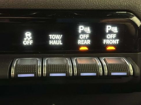 Used 2022 RAM 1500 Laramie w/ Sport Appearance Package AWD/4WD image 38